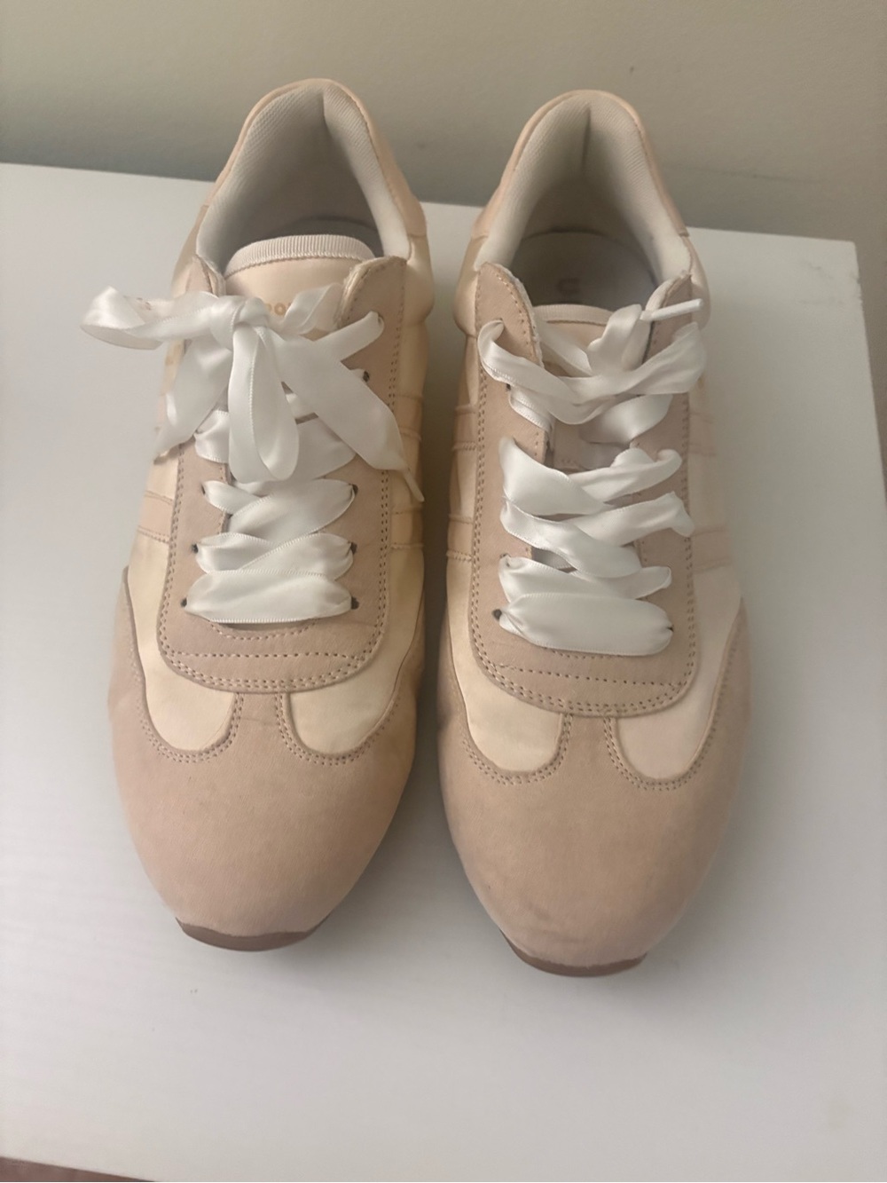 Urban by j slides Women’s Casual Lace-Up Sneakers in Biege